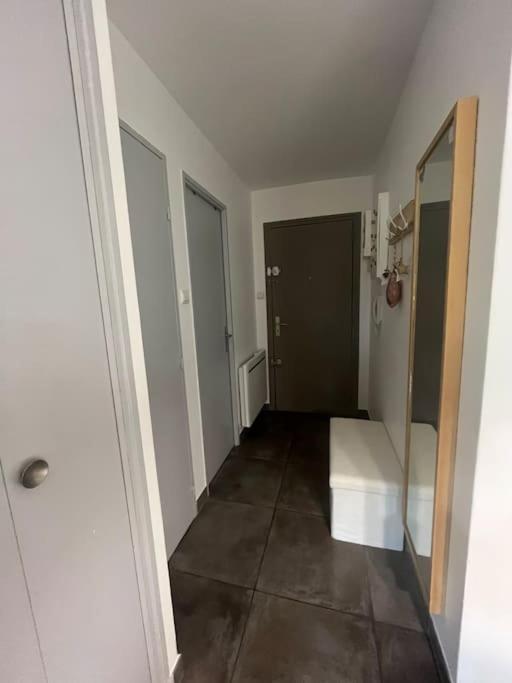 Appartement Grand Au Bord De *